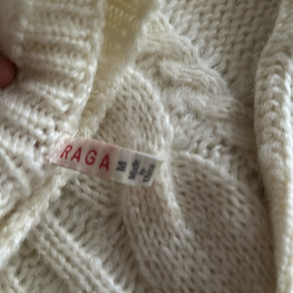 NWOT raga Anthropologie cropped cable knit sweater - Picture 5 of 6